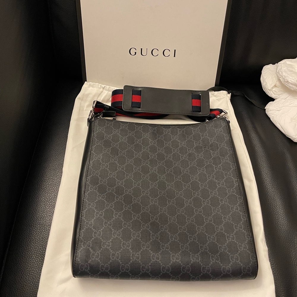 Gucci Messenger GG Supreme Black Grey - Picture 3 of 8